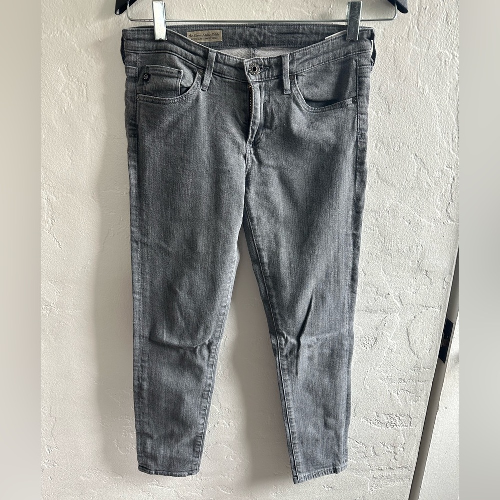 AG Stevie Ankle Petite Slim Straight Ankle size 27 P in excellent condition